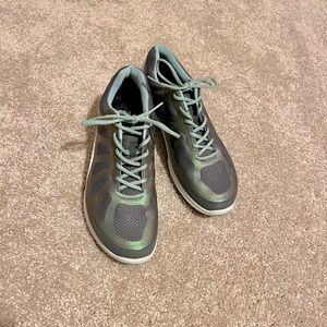 Ecco Women’s New Walking and Trail Shoes Size 38